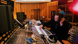 Ya puedes escuchar la nueva canción de Elon Musk... Sí, has leído bien